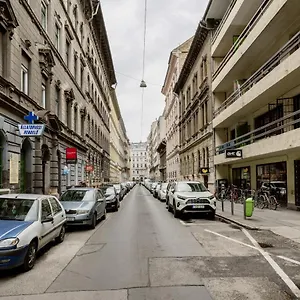  Appartamento O Street 3 Bedroom Stylish
