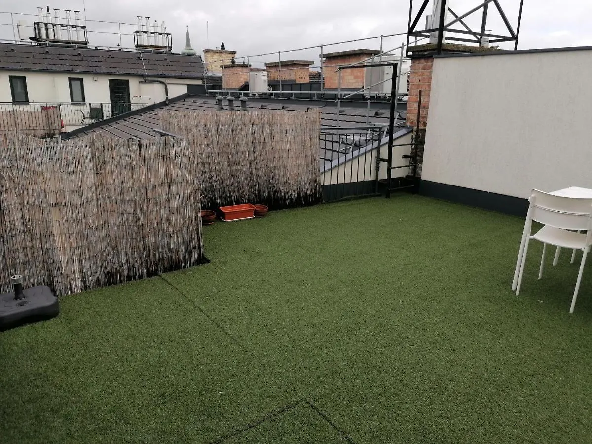 Erkel Rooftop Suites Budapest 0*,